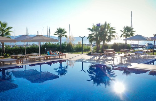 Camlık Mahallesi Hotel | Yacht Club