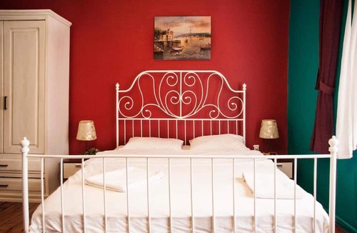 Tophane Hostel | Cheers Midtown Hostel