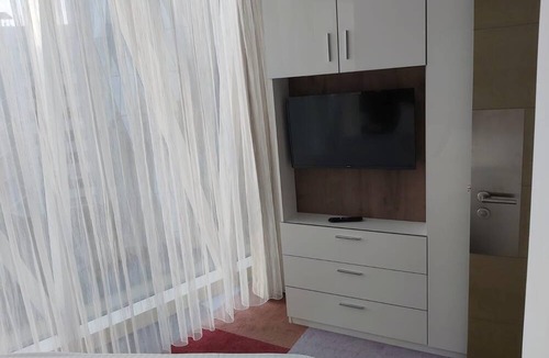 Maltepe Apartment | inşirah Flat with swimmingpool and Car Park