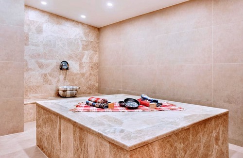 Kusadasi City Centre Resort | Luxury Serviced Apartment in Kusadasi, Turkey - Perfect for Short or Long Stays!