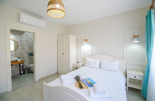 Bozcaada Bed & Breakfast | Lutro Otel