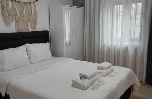 Kalekoy Koyu Hotel | İmroz Begonvil