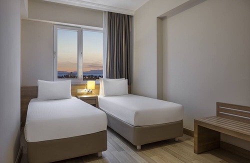 Kundu Hotel | Wyndham Garden Lara
