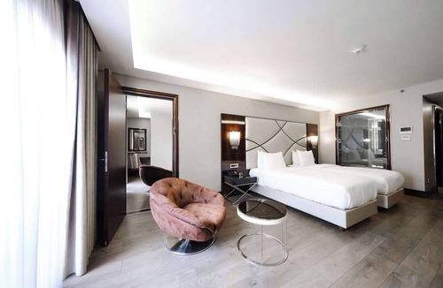 Esentepe Hotel | DoubleTree By Hilton Istanbul Gayrettepe