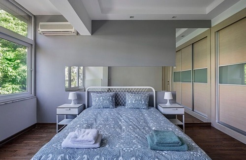 Uludag Apartment | A bright spacious unique home in the heart of Bebek