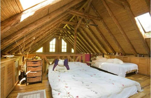Yakakoy Cottage | Beautiful cedar chalet for romantic getaways