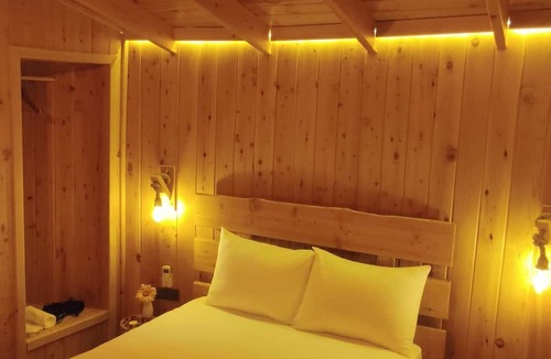 Olympos Hotel | Hobbitton Village