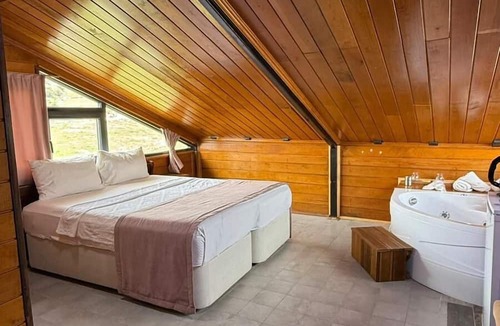 Mithatpasa Hotel | Cunda Bal Konak