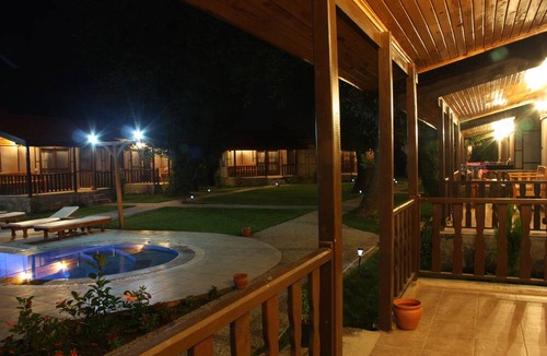 Yaniklar Hotel | Kerpic Evler