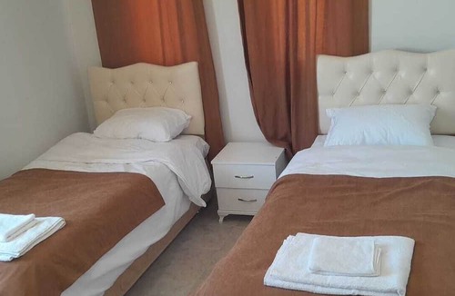 Yandere Hotel | Sunrise Güneş Motel