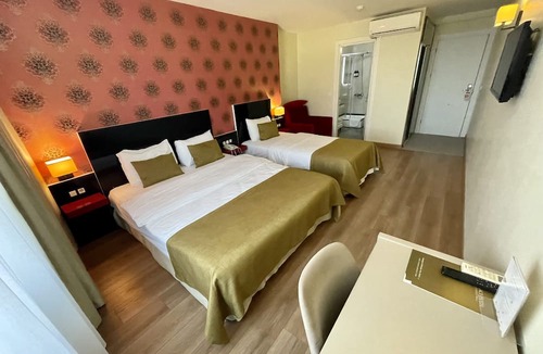 Umraniye Hotel | Era Palace Hotel