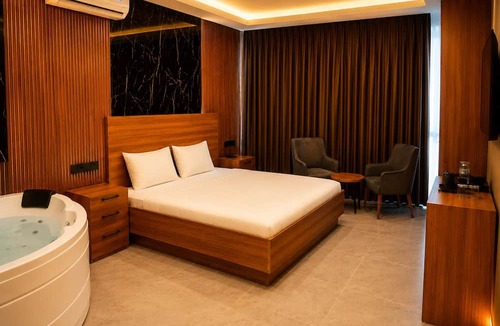 Bakırkoy Hotel | Palmiye Suit