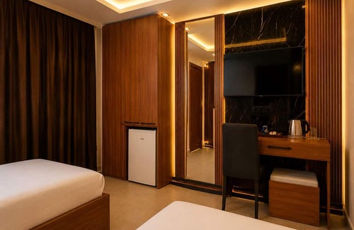 Bakırkoy Hotel | Palmiye Suit