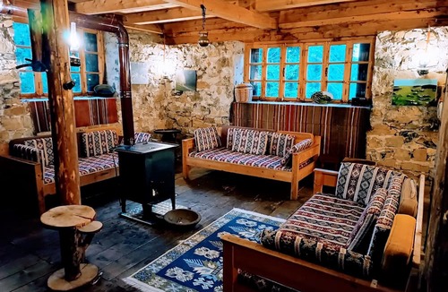 Camlihemsin House | Demircioglu Pokut Dag Evi
