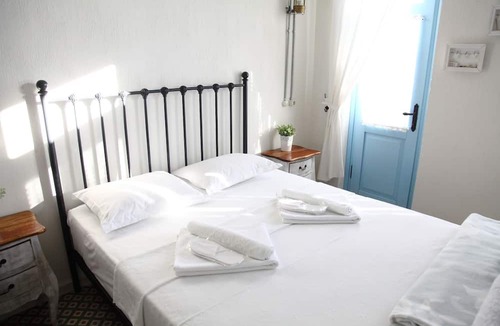 Ayvalik City Center Hotel | Cesmeli Han