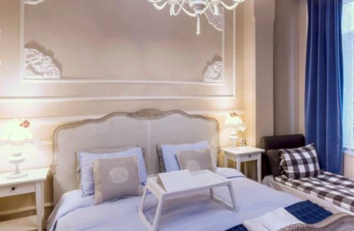 Galata Apartment | Large Design Flat -4Bdrm- 4Bth -1st FL