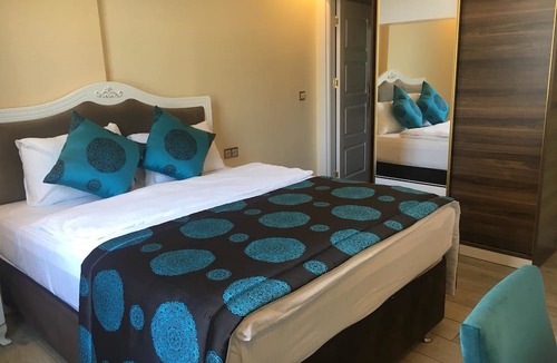 Mezetli Hotel | Merada Suit Otel and Spa