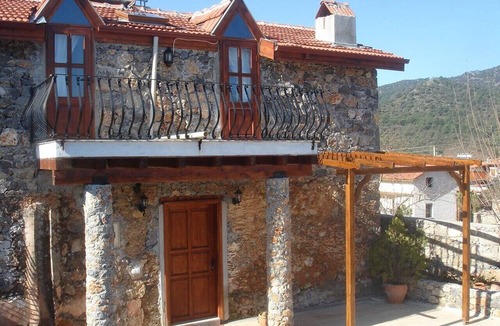 Fethiye Cottage | Ilkim Ev - Sample life in a traditional but modernised simple Turkish cottage