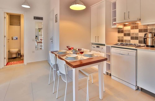 Kas Apartment | central flat in town square