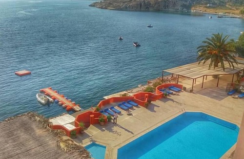 Foca Hotel | Hotel Leon