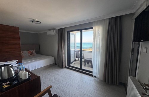 Karaburun Koyu Hotel | Airport Kumsal Otel