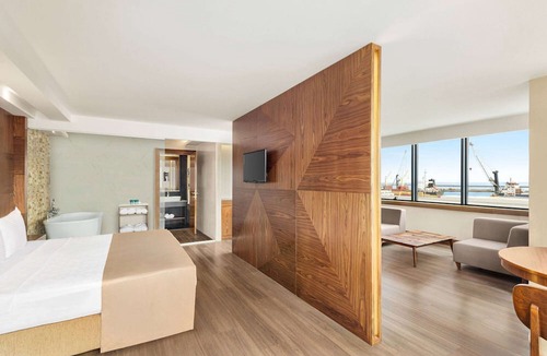 Ilkadım Hotel | Ramada Plaza by Wyndham Samsun