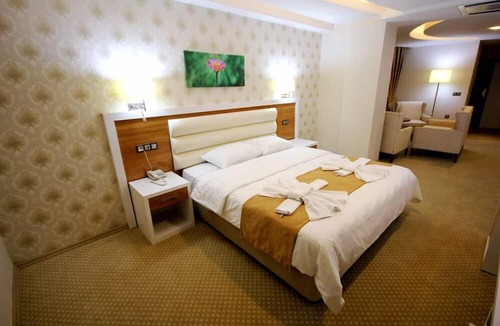 Batman Hotel | The Ancient Mesopotamia Hotel