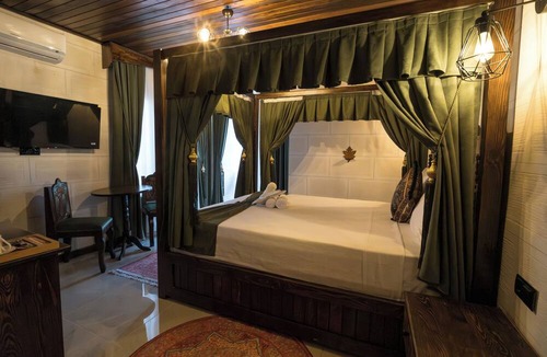 Artuklu Hotel | Leyli Divan Konağı