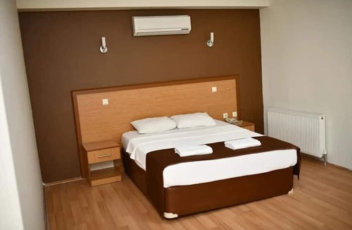 Mut Hotel | ROYAL MUT OTEL