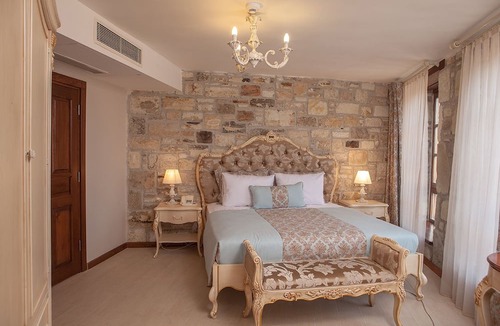 Yenifoca Hotel | La Petra Hotel - Special Class
