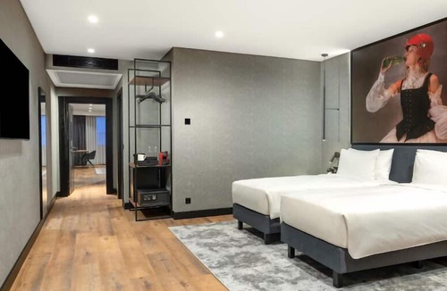Bornova Hotel | Radisson RED Izmir Point Bornova