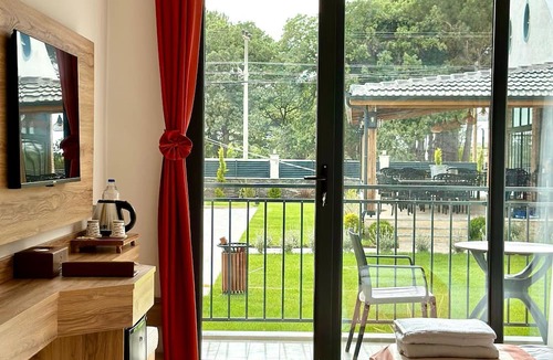 Ezine Hotel | GRAPE HOTEL