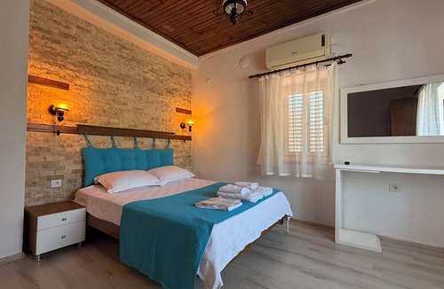Behram Hotel | Assos Mia Konaklama ve Restaurant