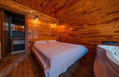 Sapanca Hostel | SAPANCA GRANDWOODEN SUİT