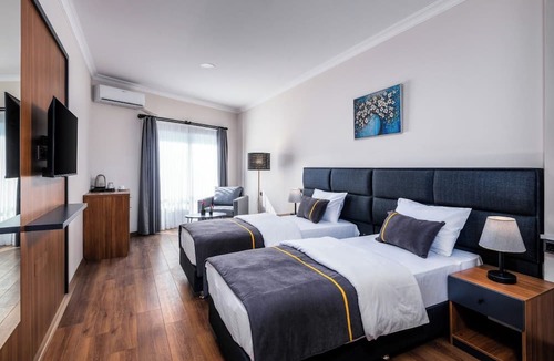 Karsiyaka Hotel | SH HOTEL