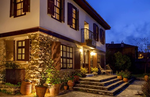 Sirince Hotel | Güllü Konakları