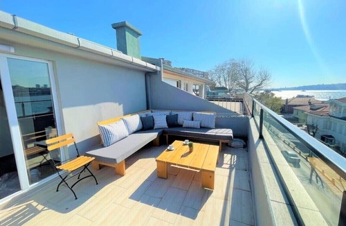 Uskudar House | Kuzguncuk View