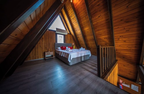 Sapanca Bed & Breakfast | Gezegen Bungalow