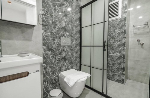 Antalya City Centre Apartment | Charming and Central Flat near Beach in Muratpasa