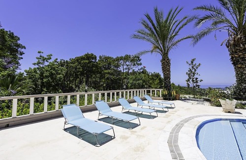 Demirtas Villa | Sea View Terrace Big Villa w Pool 5 min to Beach