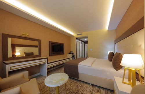 Tusba Hotel | VERA VISTA HOTEL