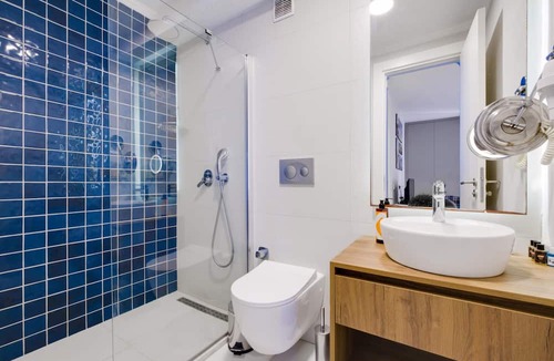 Gumbet Apartment | Stylish Flat w Pool n Balcony 5 min to Beach