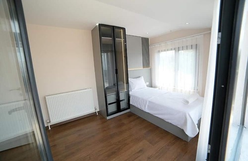 Yalova Apartment | Flower City Suits