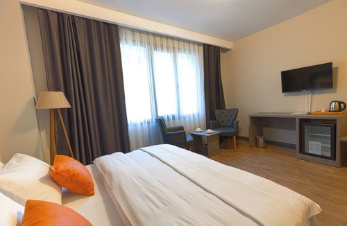 Gumusyaka Hotel | Grand Royal Hotel