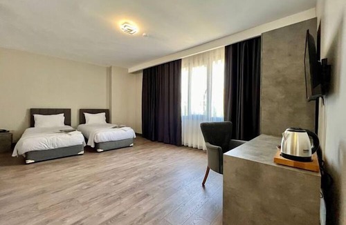 Gumusyaka Hotel | Grand Royal Hotel