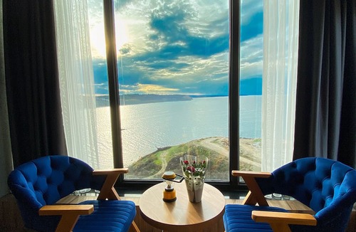 Karaburun Koyu Bed & Breakfast | Marina Fener