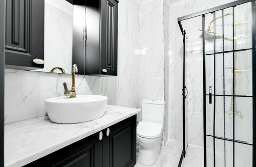 Kabatas House | Flat 5 min to Galata Tower, Istiklal and Bosphorus
