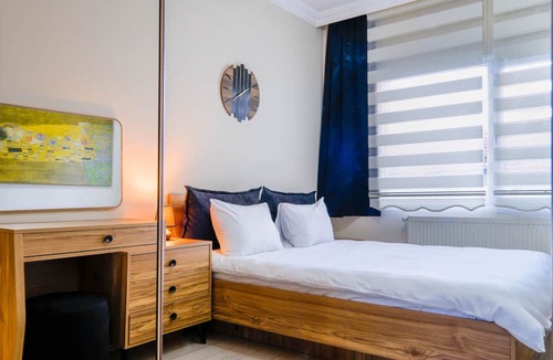 Konak Apartment | Flat w Balcony 5 min to Metro and Coast in Izmir