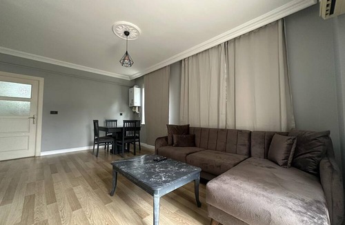 Kultur Mahallesi Apartment | Ekonomik ve Güzel Bir Daire [2 + 1 Max. 5 Kişi]