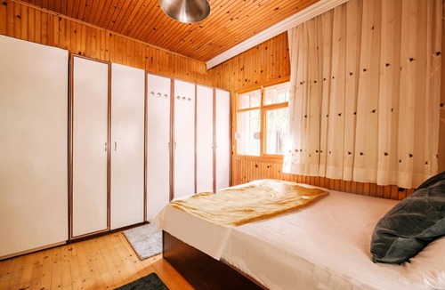 Goynuk Apartment | Charming Flat w Garden, 5 min to Beach in Kemer